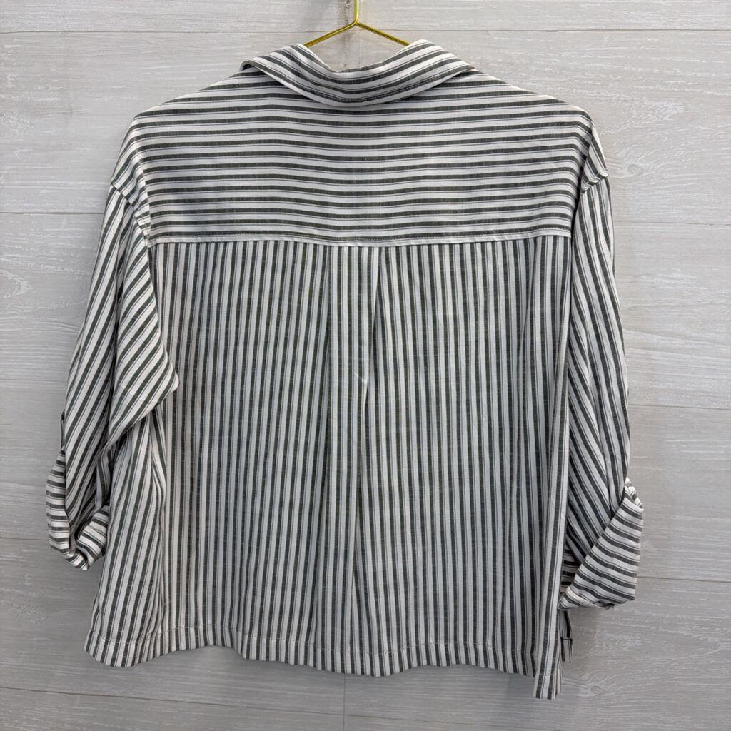 Max Studio Cropped Striped Long Sleeve Button Up Small