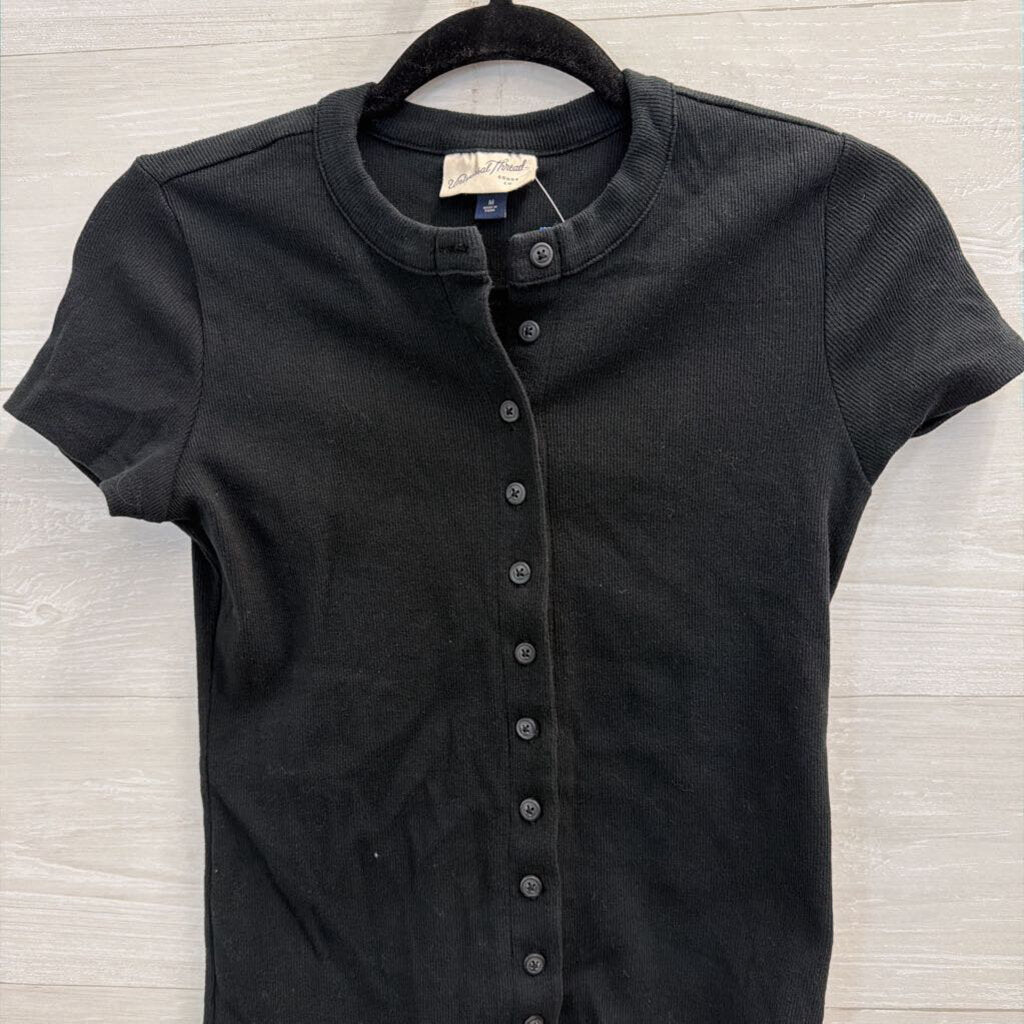 Black Short Sleeve Button Front Top Medium