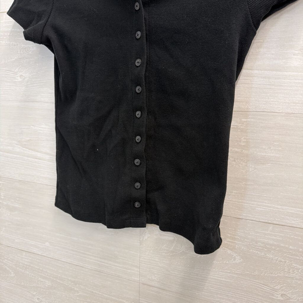 Black Short Sleeve Button Front Top Medium
