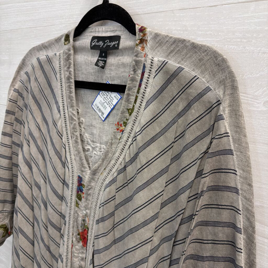 Gretty Zueger Grey Striped Print Short Sleeve Boxy Top Small