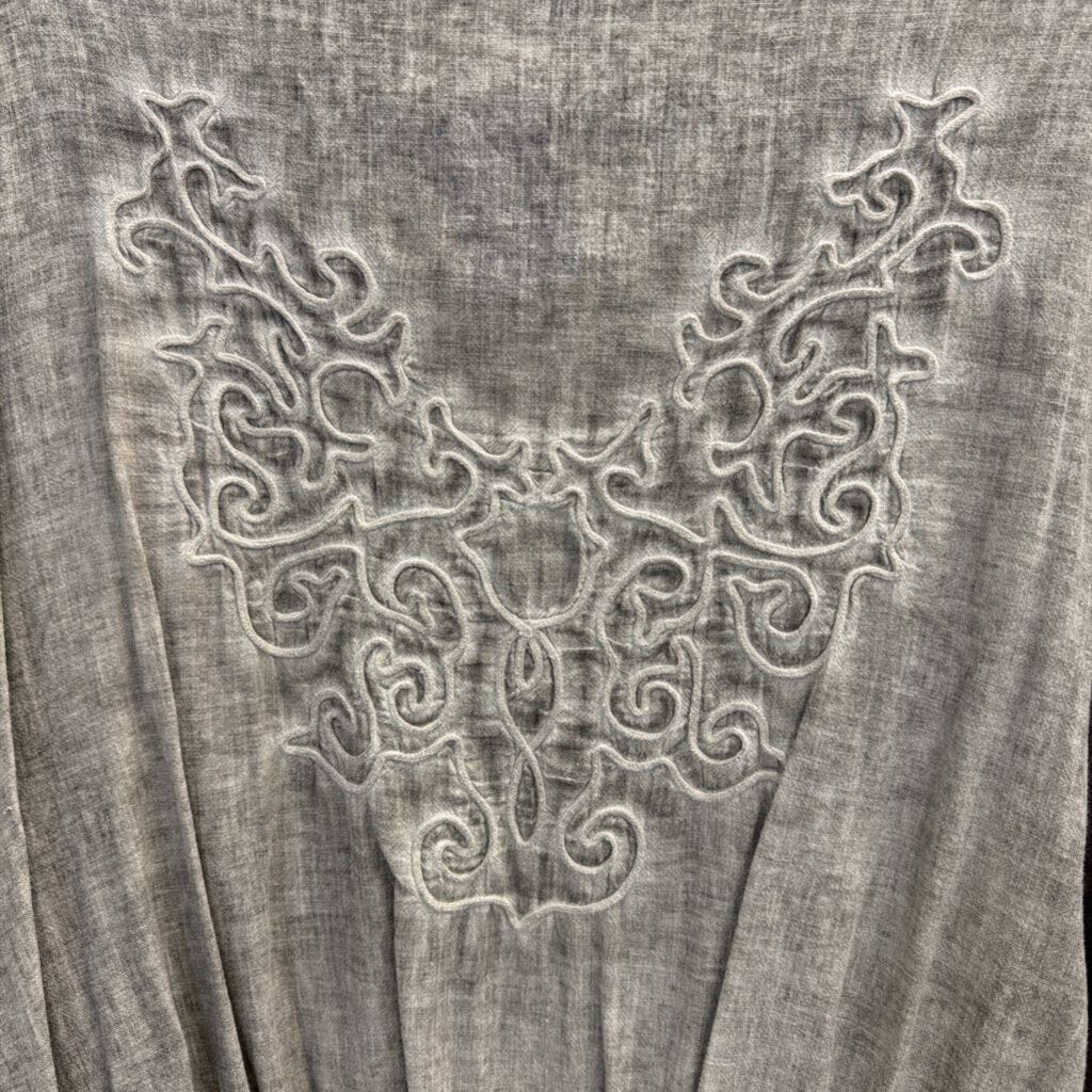 Gretty Zueger Grey Striped Print Short Sleeve Boxy Top Small
