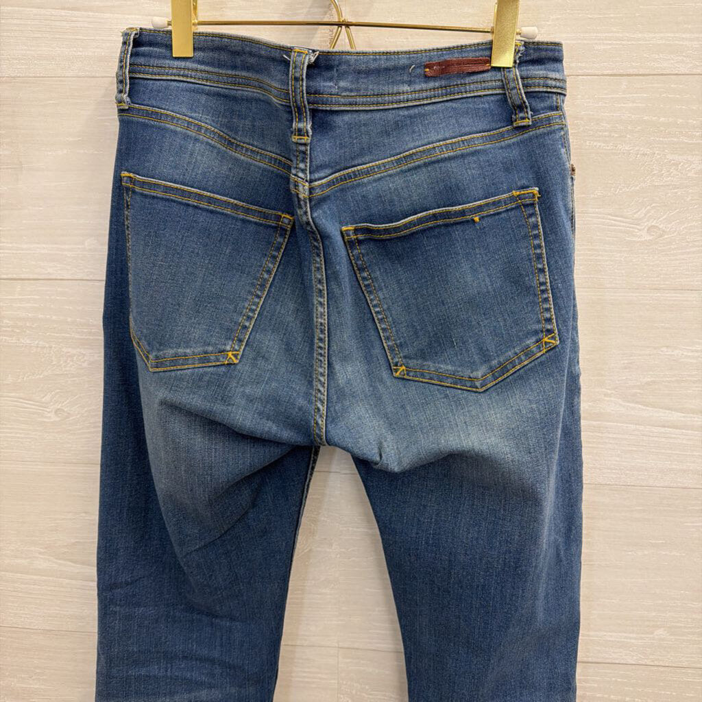 Pilcro Medium Wash Slim Straight Jeans 27