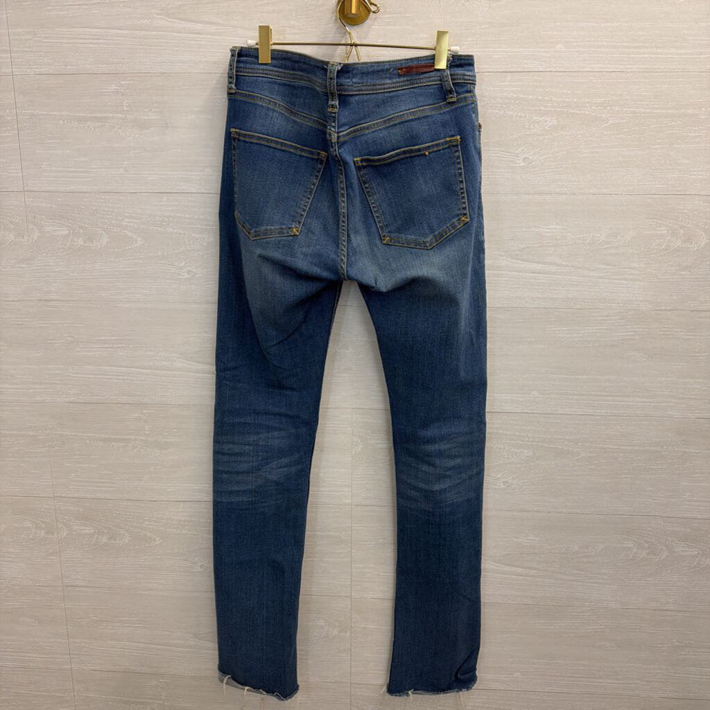 Pilcro Medium Wash Slim Straight Jeans 27