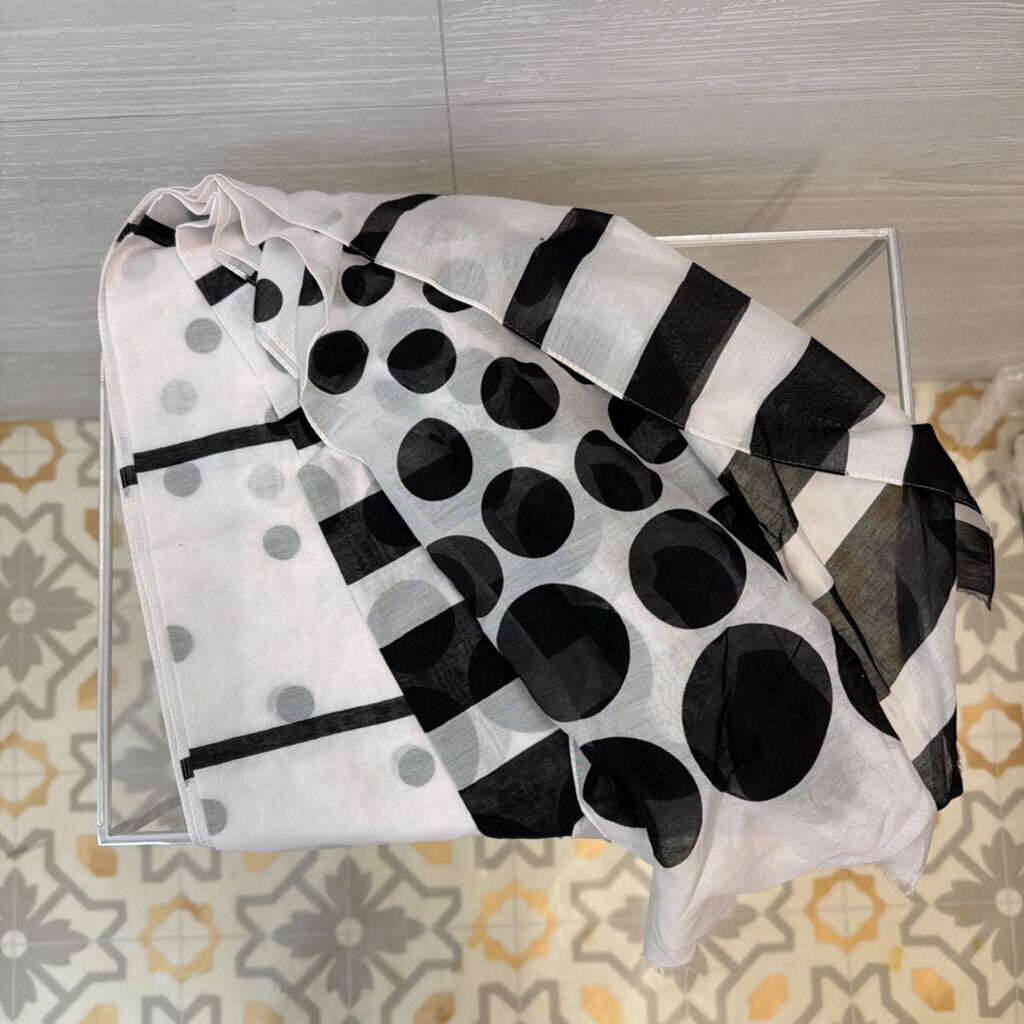 Talbots White/ Black Print Scarf