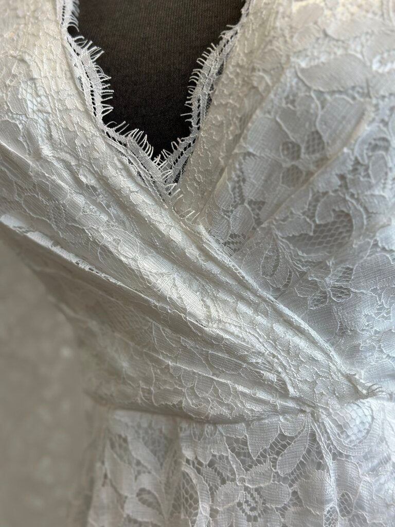 Ivory Lace Long Sleeve Bridal Gown Medium