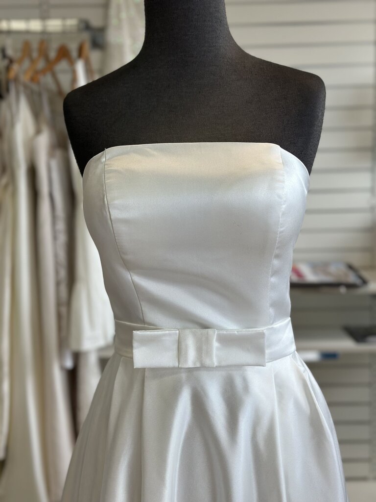 Ivory Satin Strapless Lace Up Back Bridal Gown Medium