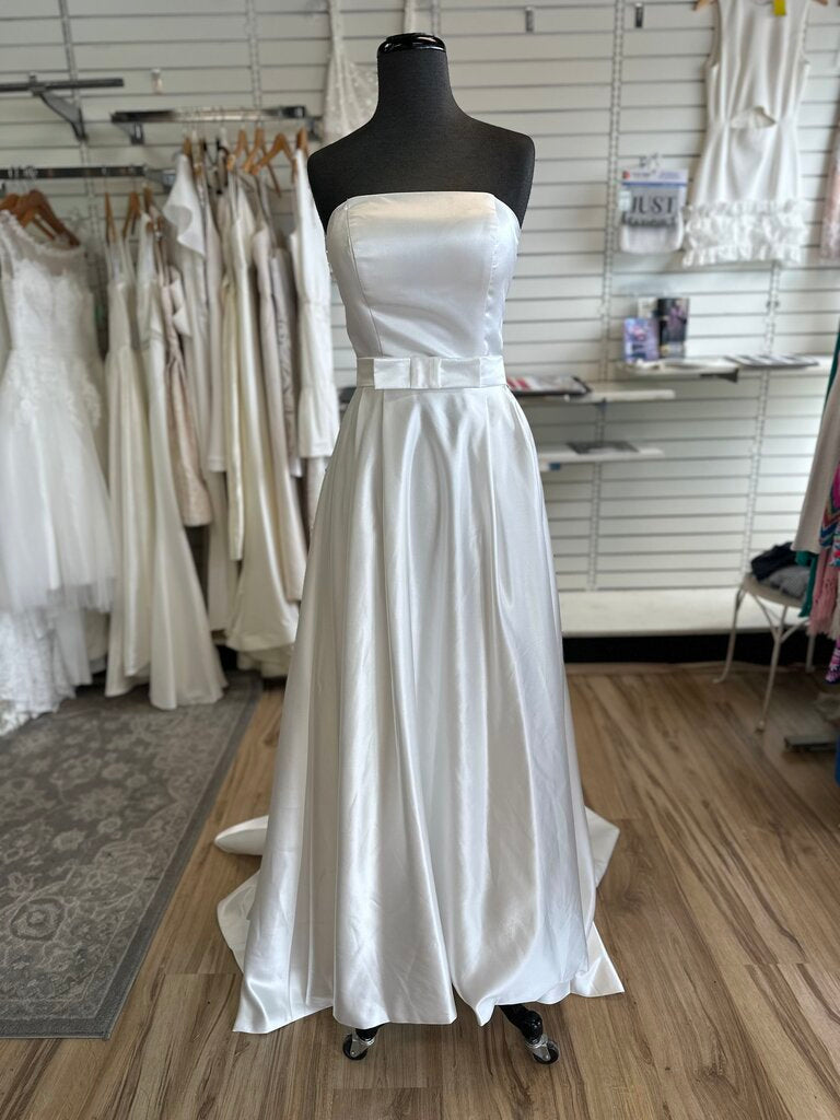 Ivory Satin Strapless Lace Up Back Bridal Gown Medium
