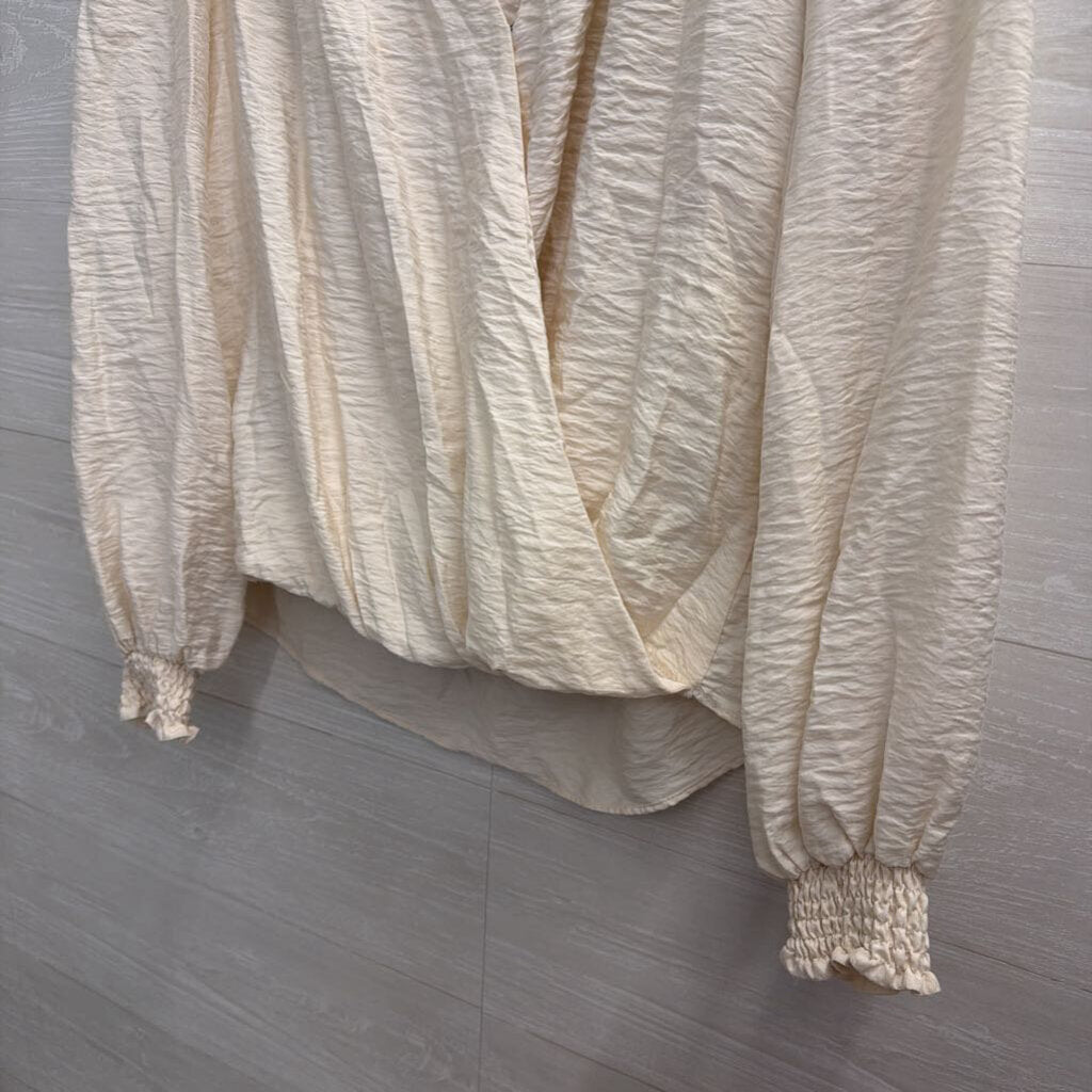Anthropologie Cream Long Sleeve V Neck Top Extra Small