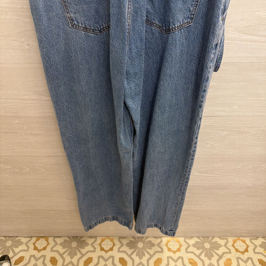 Abercrombie and Fitch Medium Wash Denim Short Sleeve Jumpsuit Medium