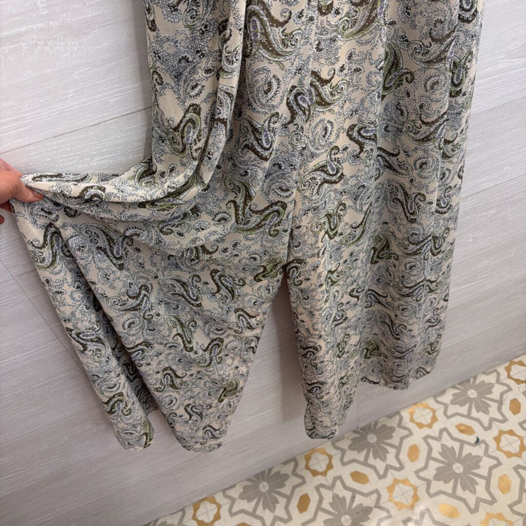 Davi and Dani Beige/ Green Paisley Print High Neck Wide Leg Jumpsuit Medium