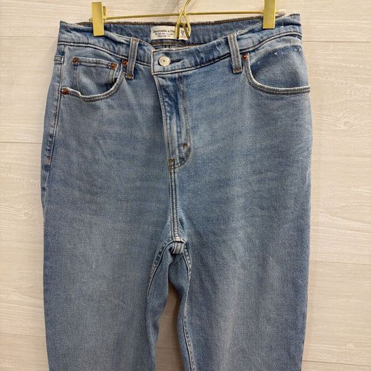Abercrombie and Fitch Light Wash The 90s Slim Straight Ultra High Rise Jeans 29