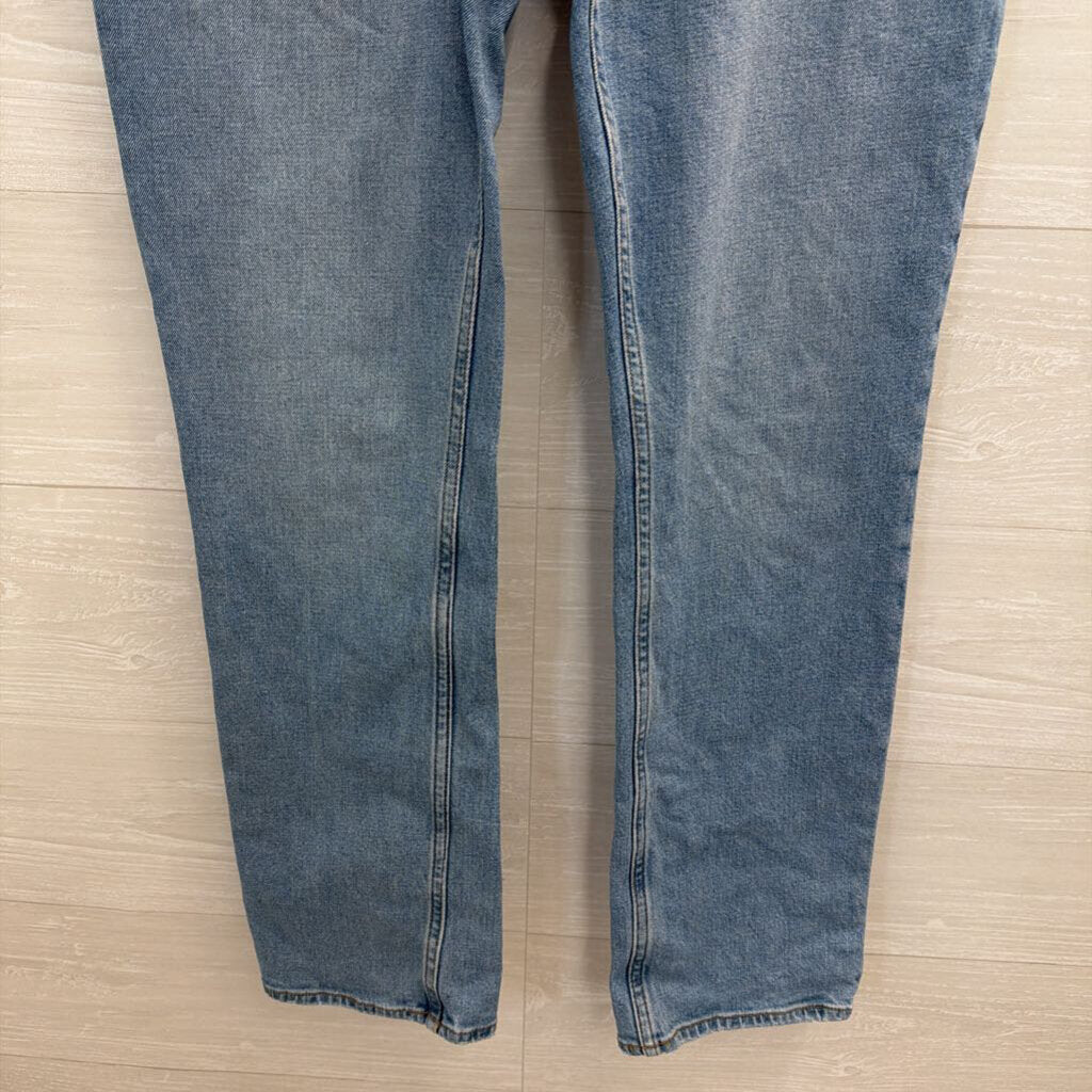 Abercrombie and Fitch Light Wash The 90s Slim Straight Ultra High Rise Jeans 29