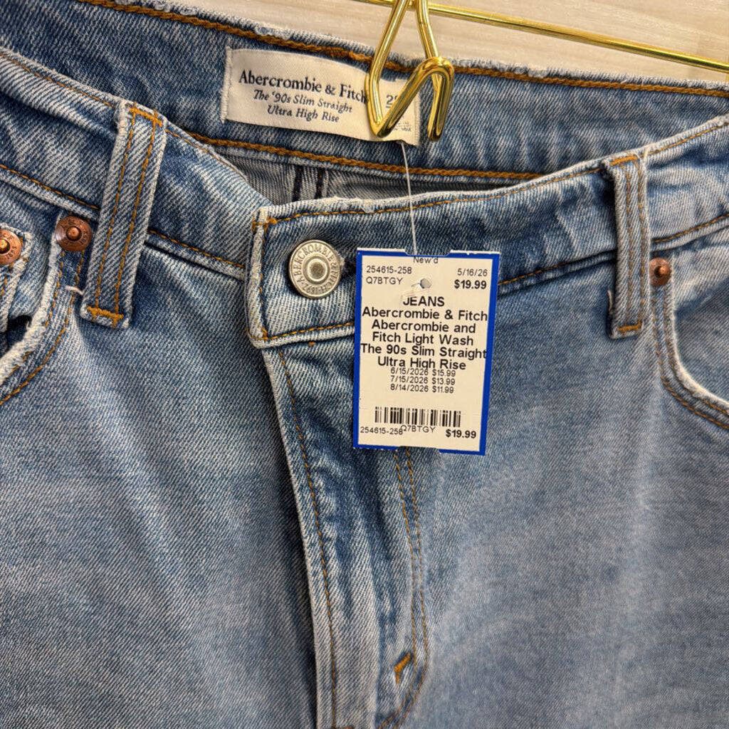 Abercrombie and Fitch Light Wash The 90s Slim Straight Ultra High Rise Jeans 29