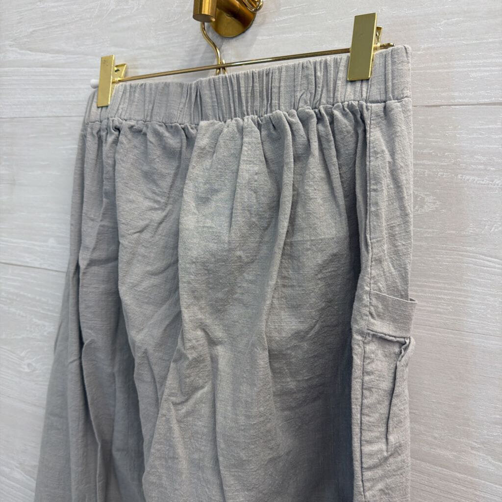 Grey Cropped Front Button Pull On Pants Small
