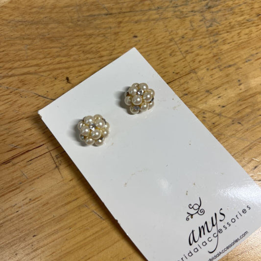 Pearl Cluster Stud Earrings