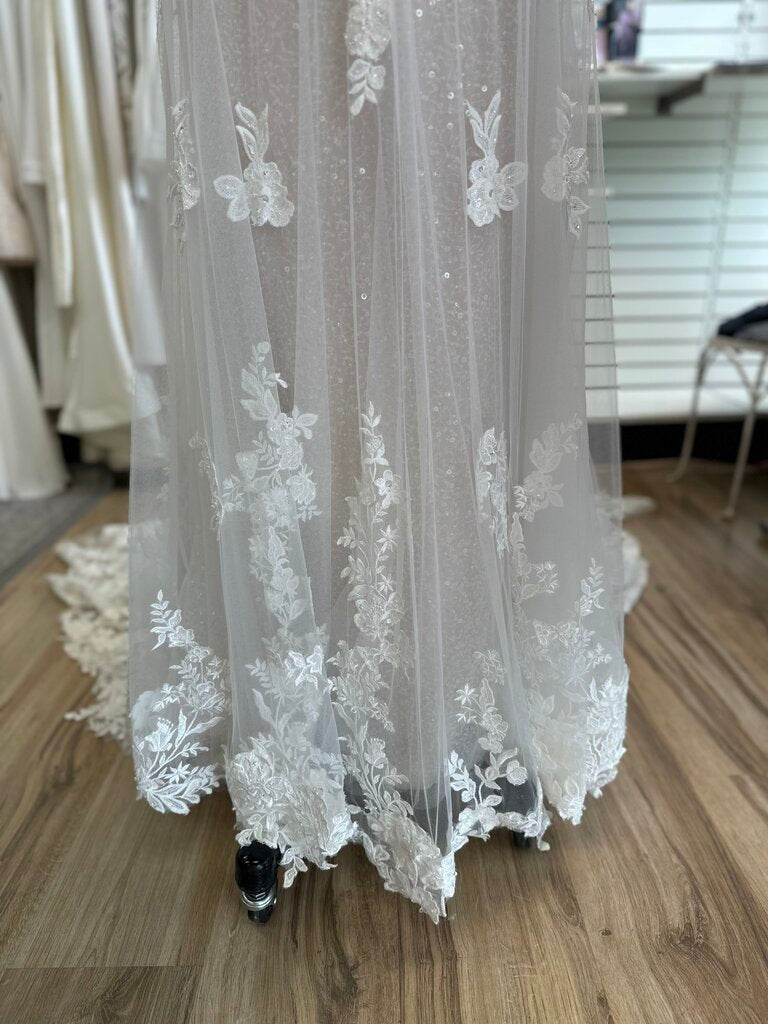 Glitter Lace V-Neck Bridal Gown 14