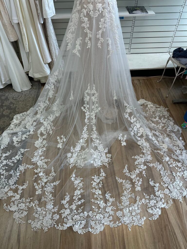 Glitter Lace V-Neck Bridal Gown 14