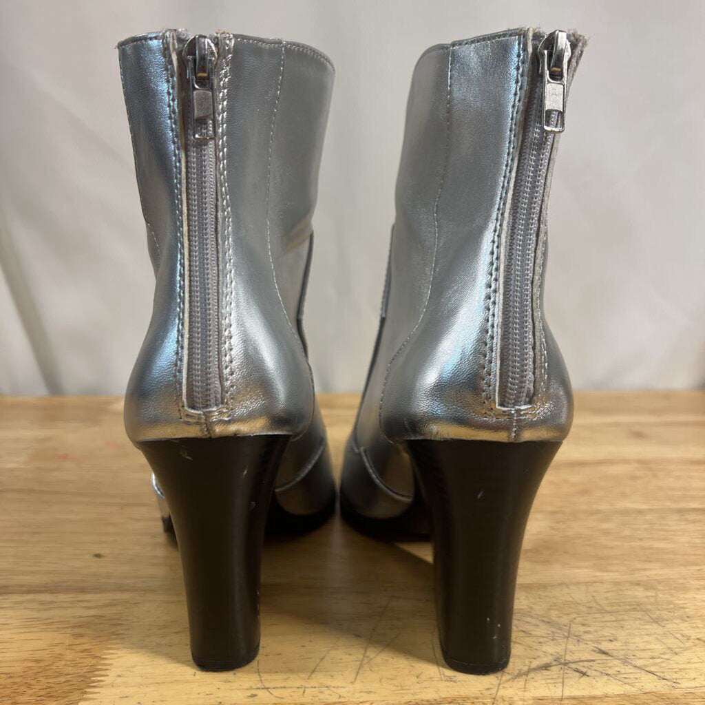 Metallic Silver Western Ankle Boots 9
