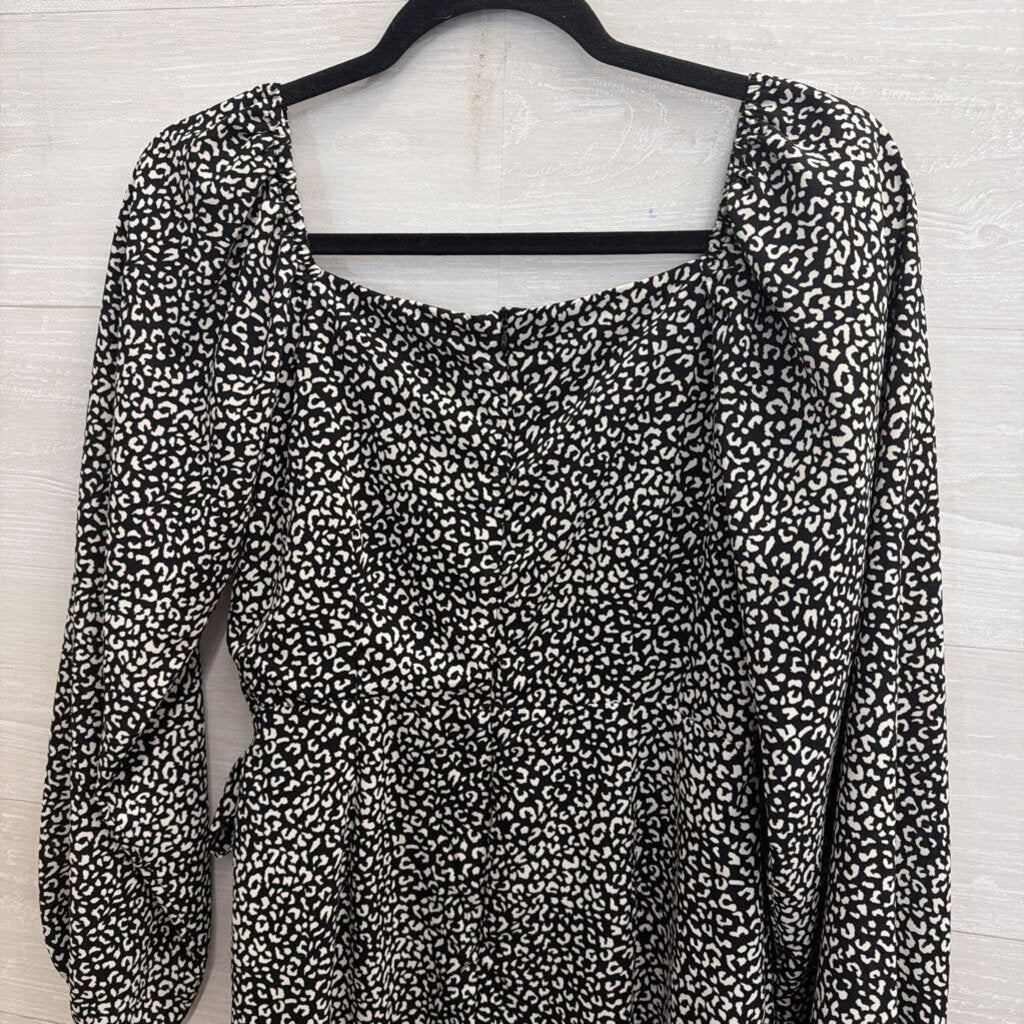 Altar'd State Black/ White Print Long Sleeve Dress Medium