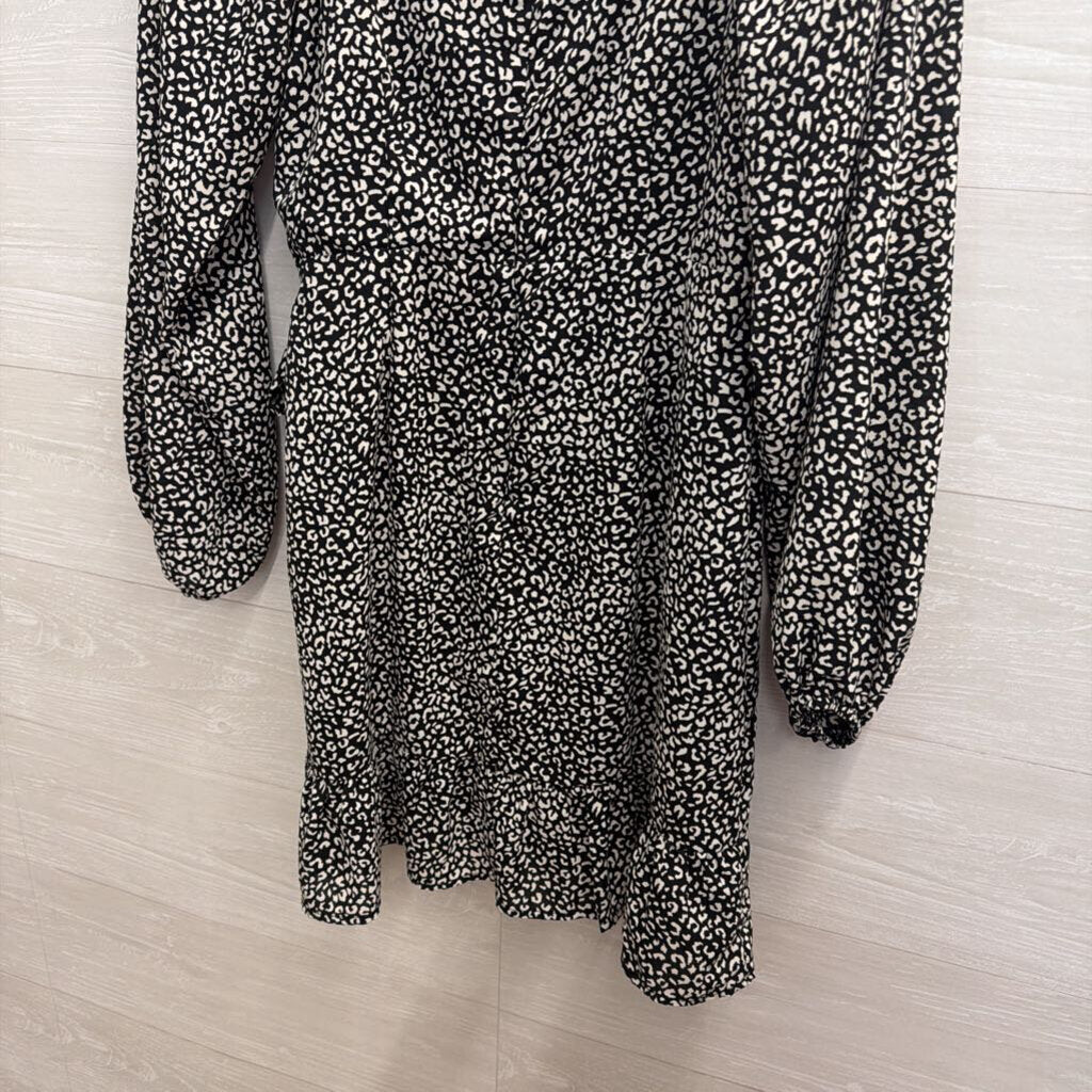 Altar'd State Black/ White Print Long Sleeve Dress Medium
