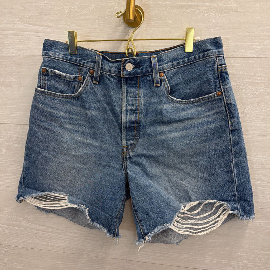 Levi Medium Wash 501 Denim Shorts 31