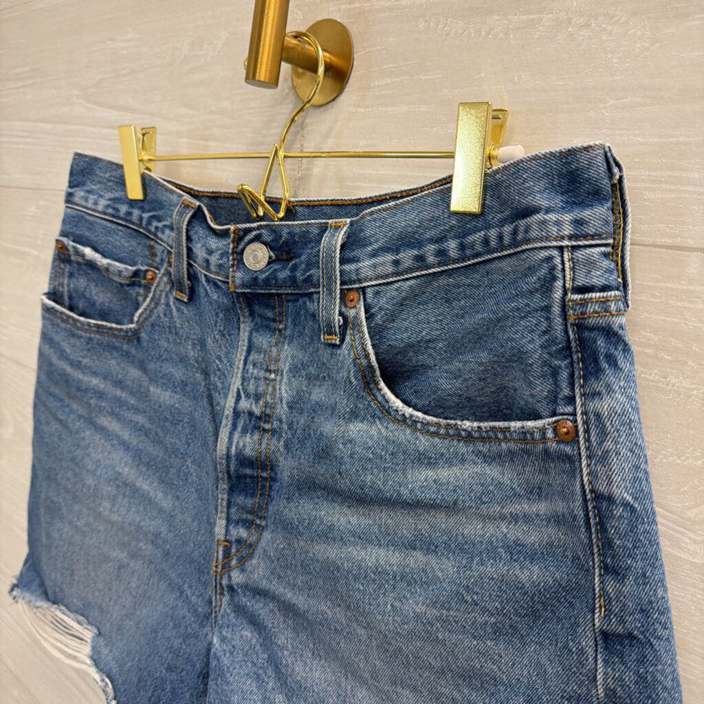 Levi Medium Wash 501 Denim Shorts 31
