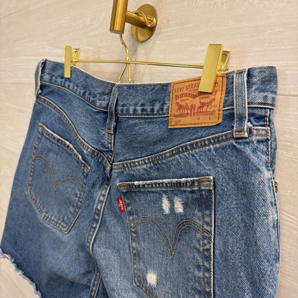 Levi Medium Wash 501 Denim Shorts 31