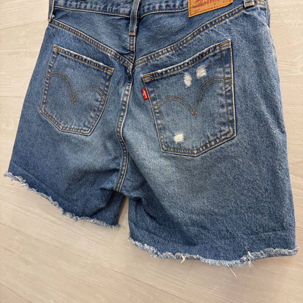 Levi Medium Wash 501 Denim Shorts 31