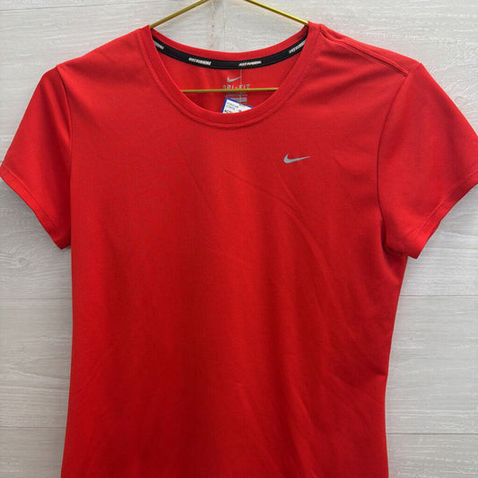 Nike Red Short Sleeve Athletic Top Medium