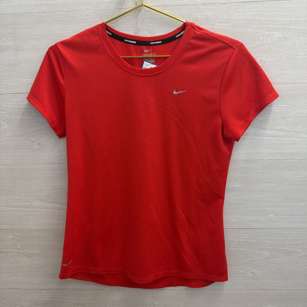 Nike Red Short Sleeve Athletic Top Medium