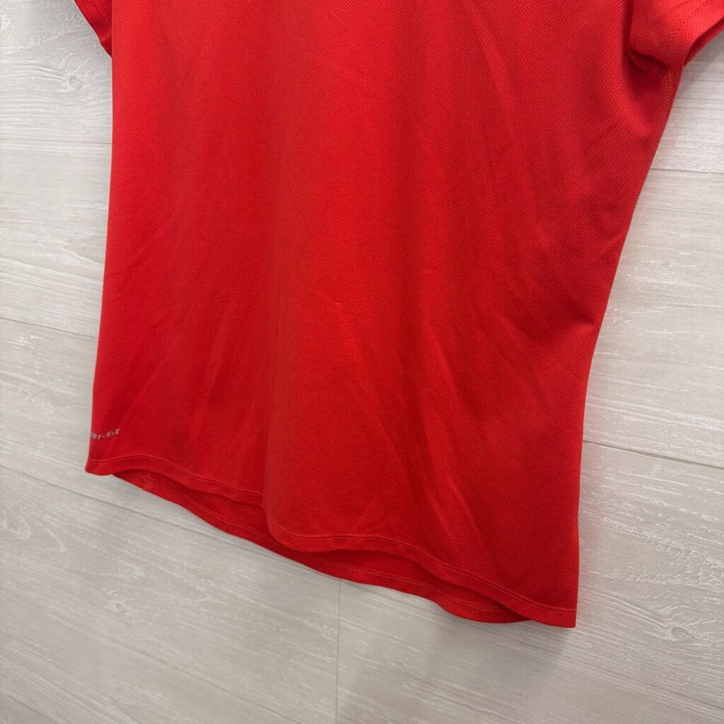 Nike Red Short Sleeve Athletic Top Medium