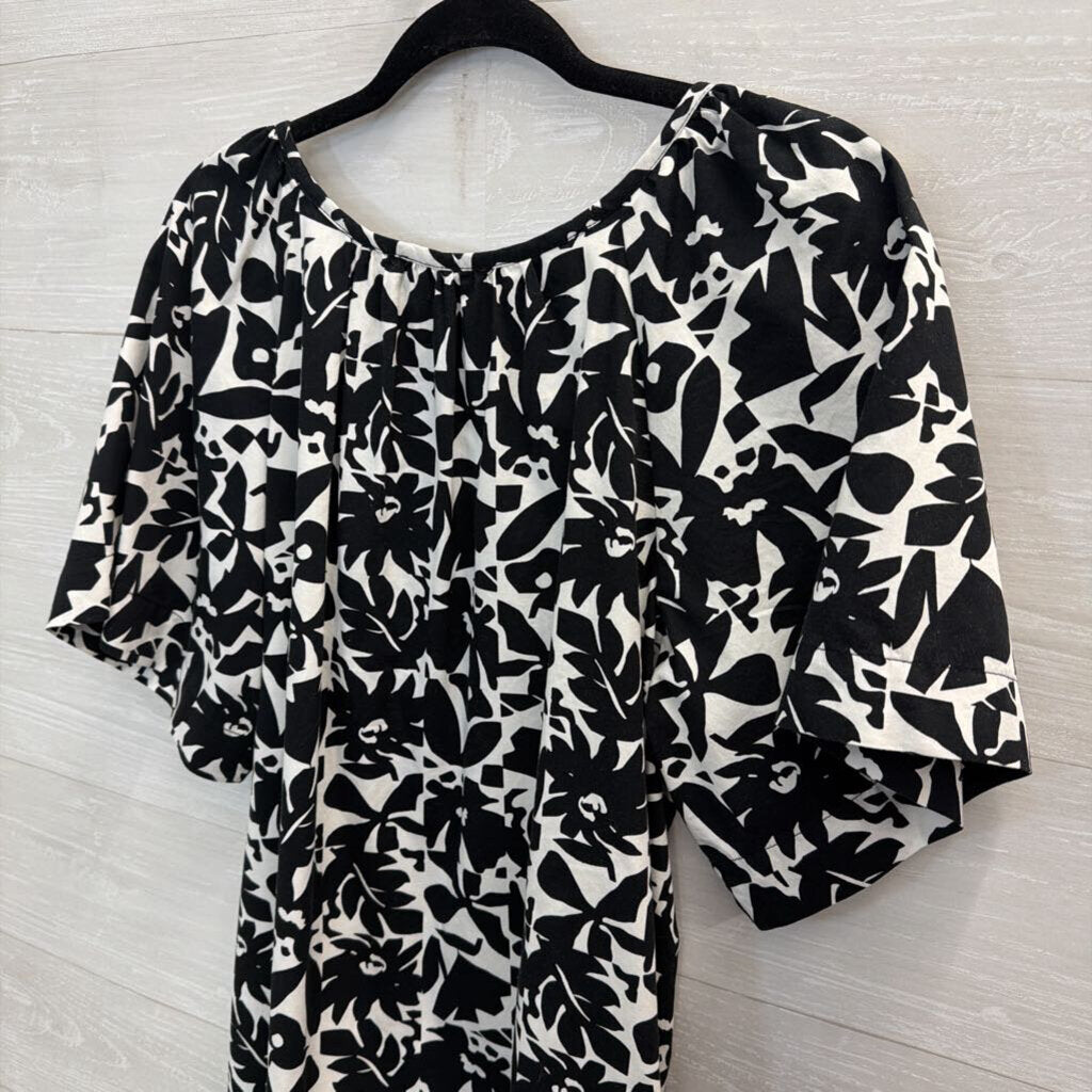 Black/ White Print Short Puff Sleeve Dress Medium