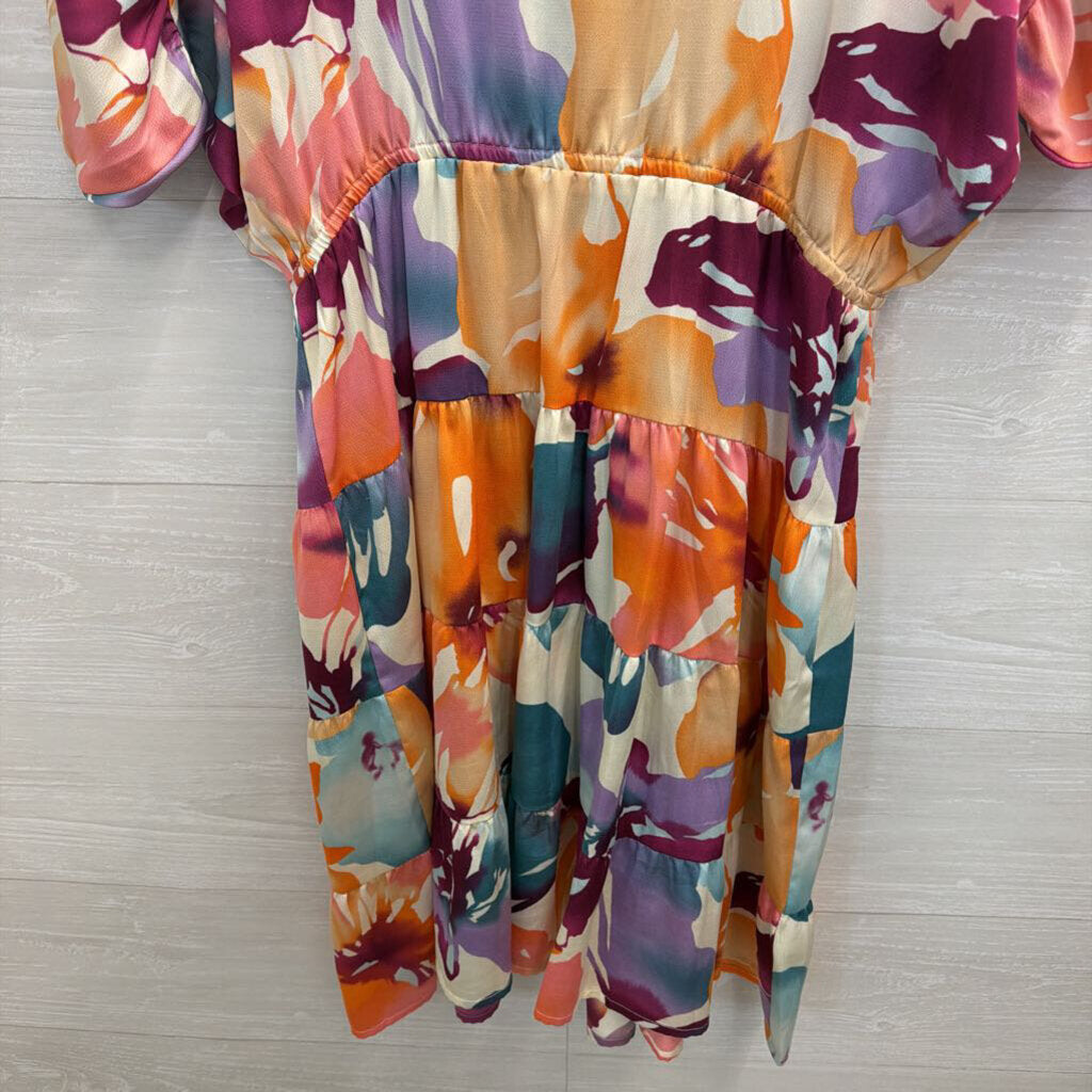 Loft White/ Multi Print Short Sleeve Top Medium