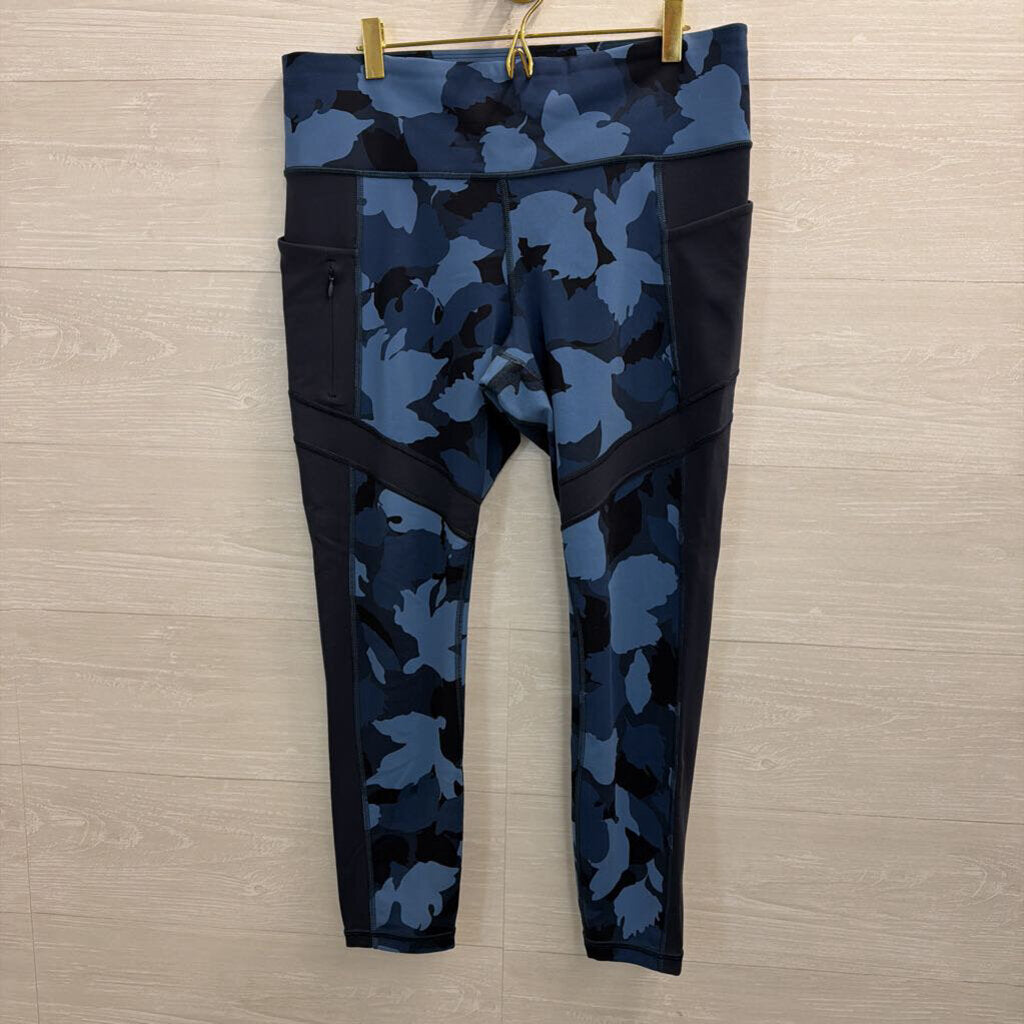 Athleta Blue Camo Print Leggings Large