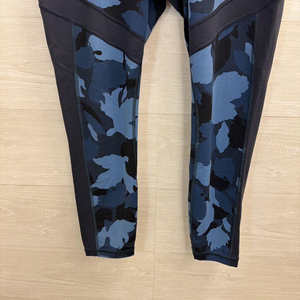 Athleta Blue Camo Print Leggings Large