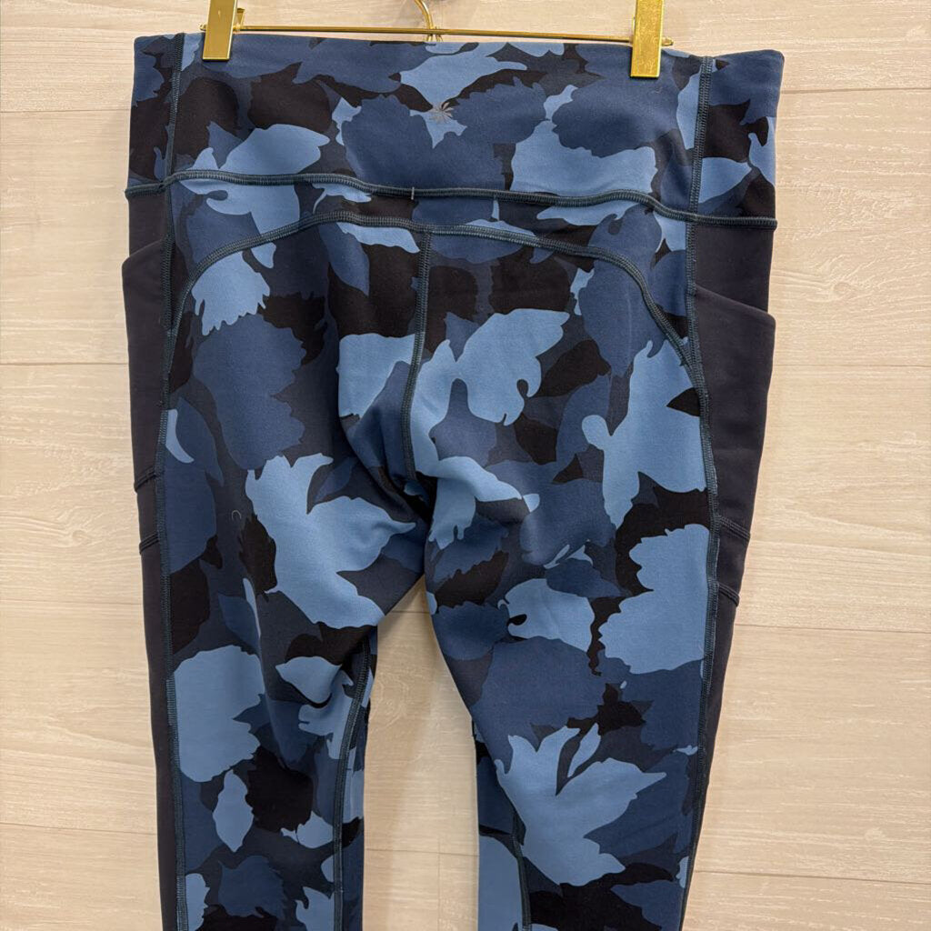 Athleta Blue Camo Print Leggings Large