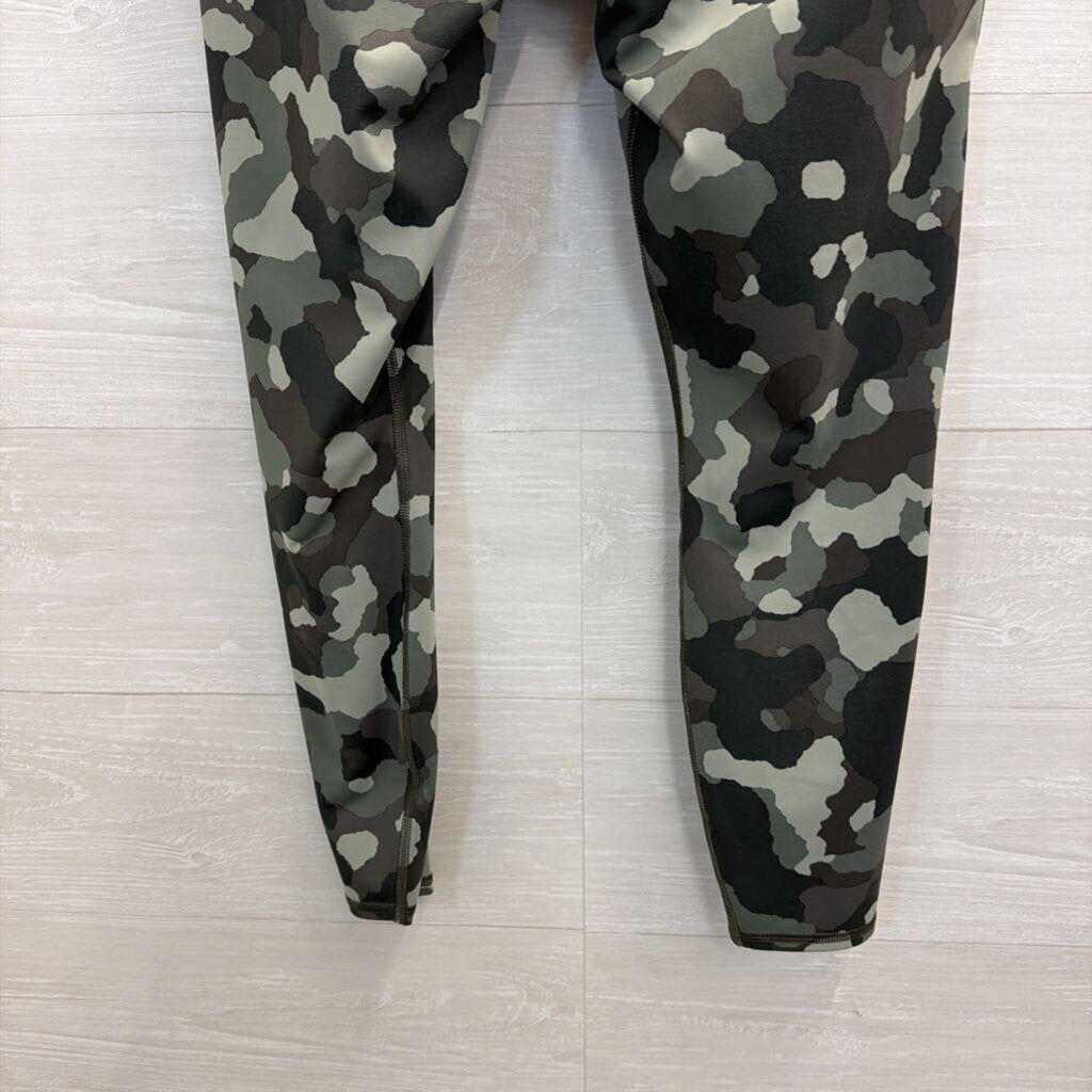 Athleta Green Camo Print Leggings Large