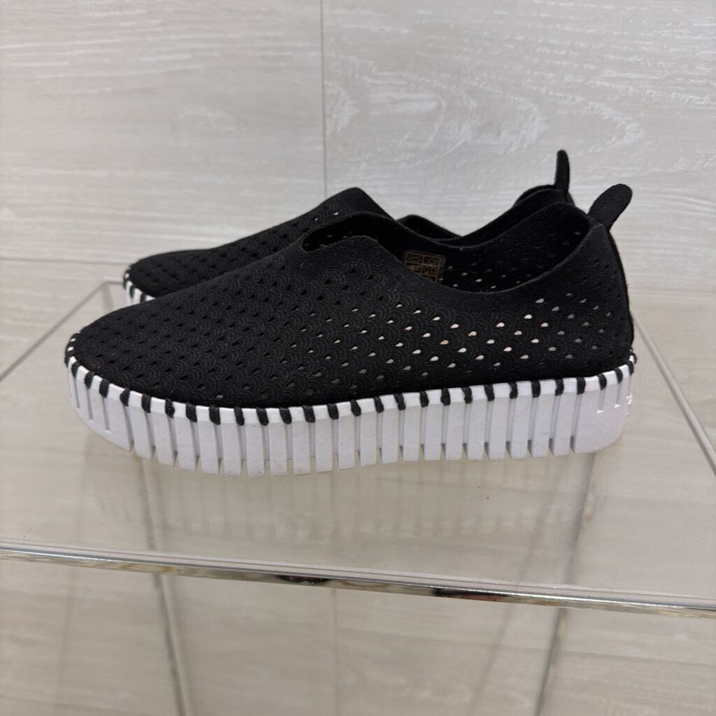 Ilse Jacobsen Black/ White Perforated Tulip Slip On Sneakers 36