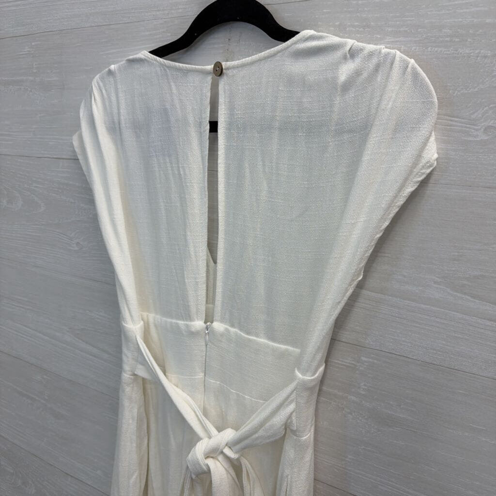 Petal and Pup White Short Sleeve Button Detail Midi Dress 10