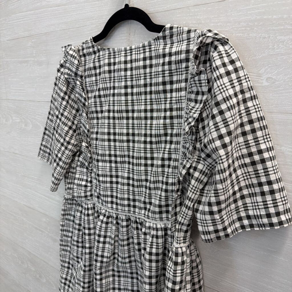 White/ Black Plaid Short Puff Sleeve Top Small