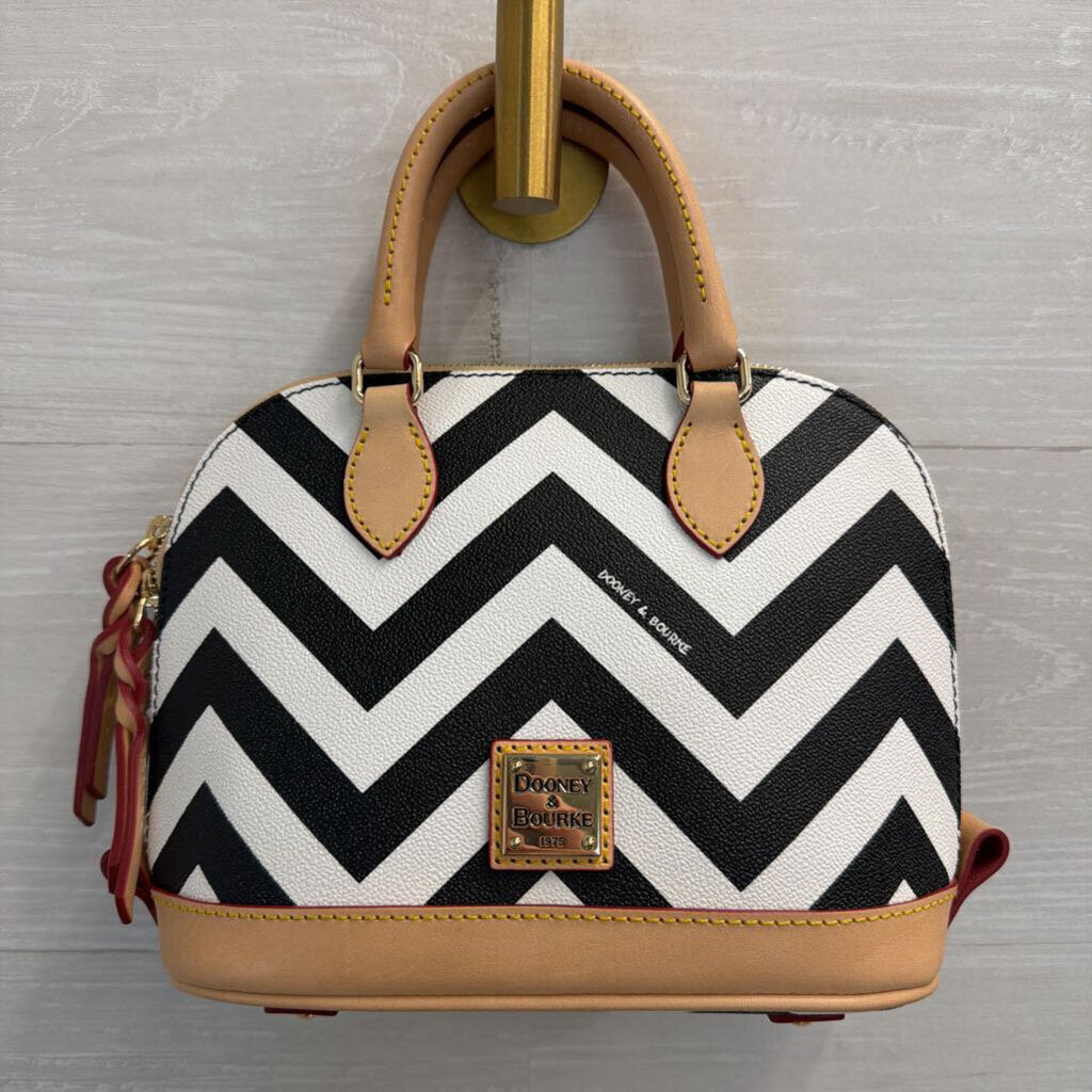 Dooney and Bourke White/ Black Chevron Bitsy Purse