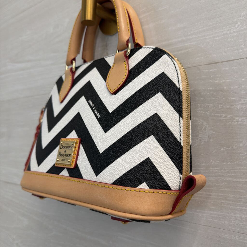 Dooney and Bourke White/ Black Chevron Bitsy Purse