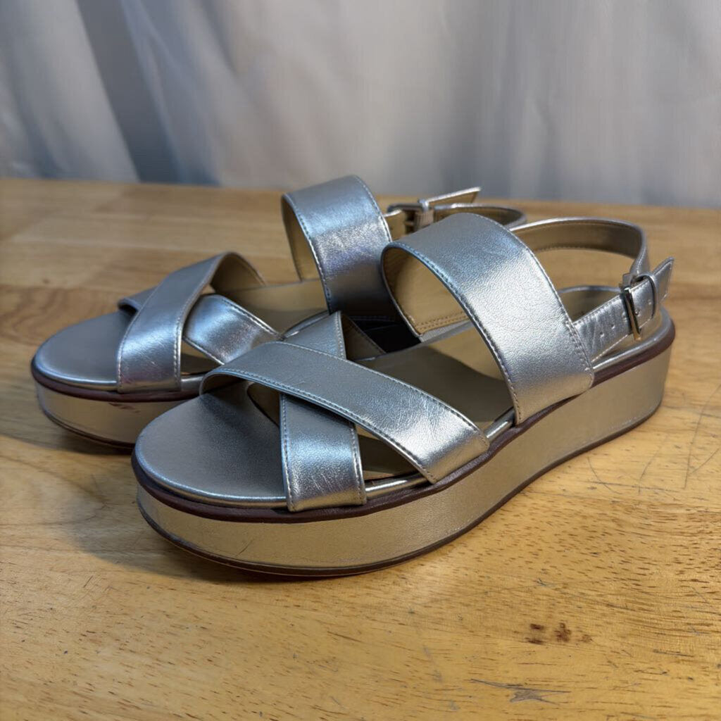 Naturalizer Silver Metallic Platform Sandals 6.5