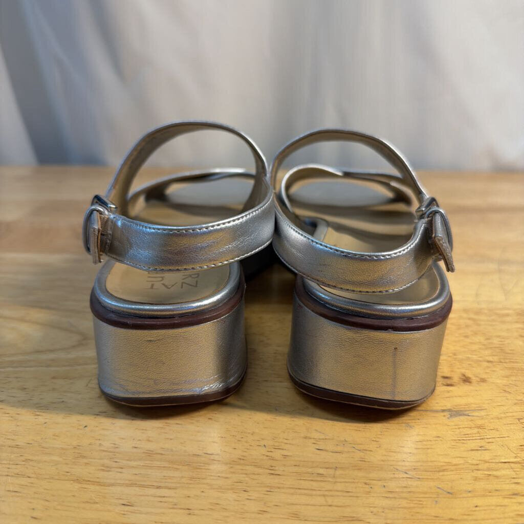 Naturalizer Silver Metallic Platform Sandals 6.5