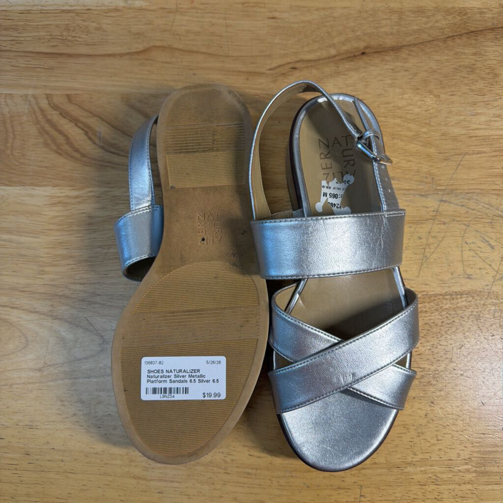 Naturalizer Silver Metallic Platform Sandals 6.5