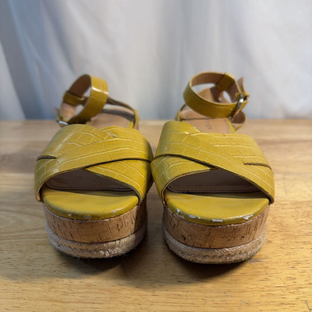 Marc Fisher Yellow Crocodile Embossed Leather Strappy Platform Sandals 6.5