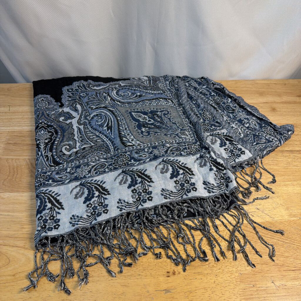 Black/ Blue Print Knit Scarf