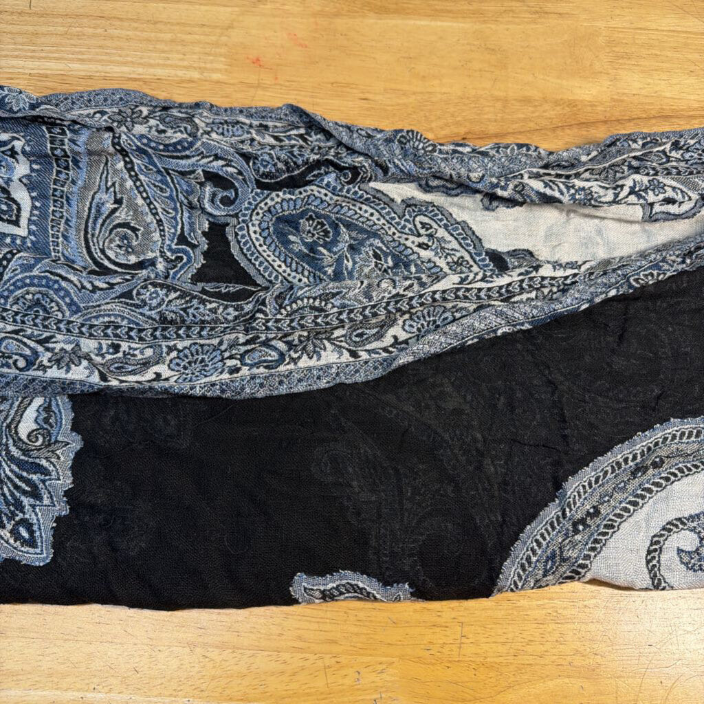 Black/ Blue Print Knit Scarf
