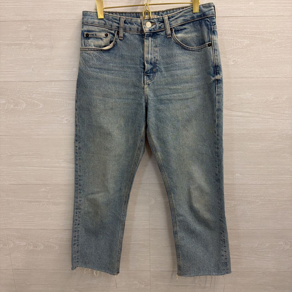 TopShop Light Wash Raw Hem Straight Leg Jeans 28