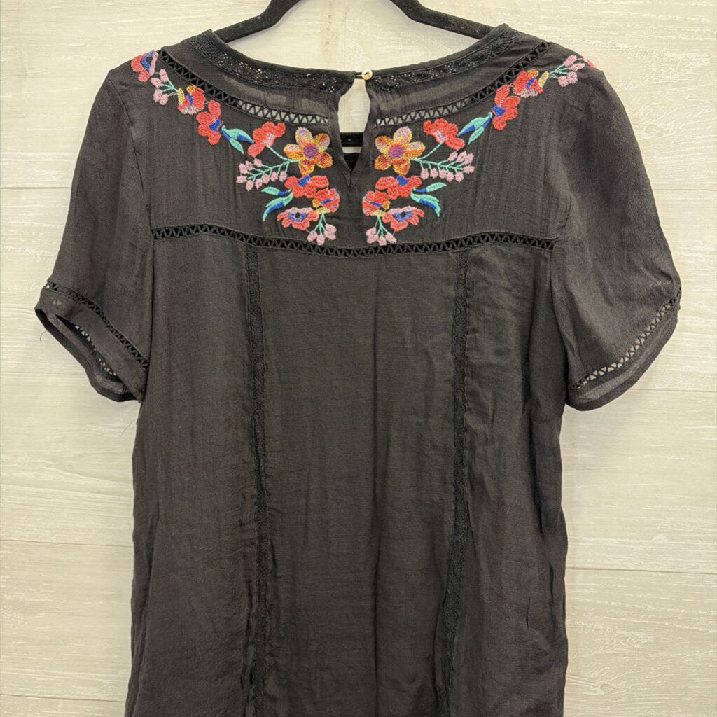 Umgee Black/ Multi Embroidered Short Sleeve Dress Small